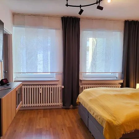 Living-life, Klinik & Messe Vor Ort, Wlan, Netflix Apartment *